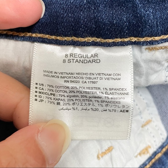 Old Navy Medium Wash Girls Denim Bermuda Shorts NWT 8 Regular Adjustable Waist - Picture 9 of 9